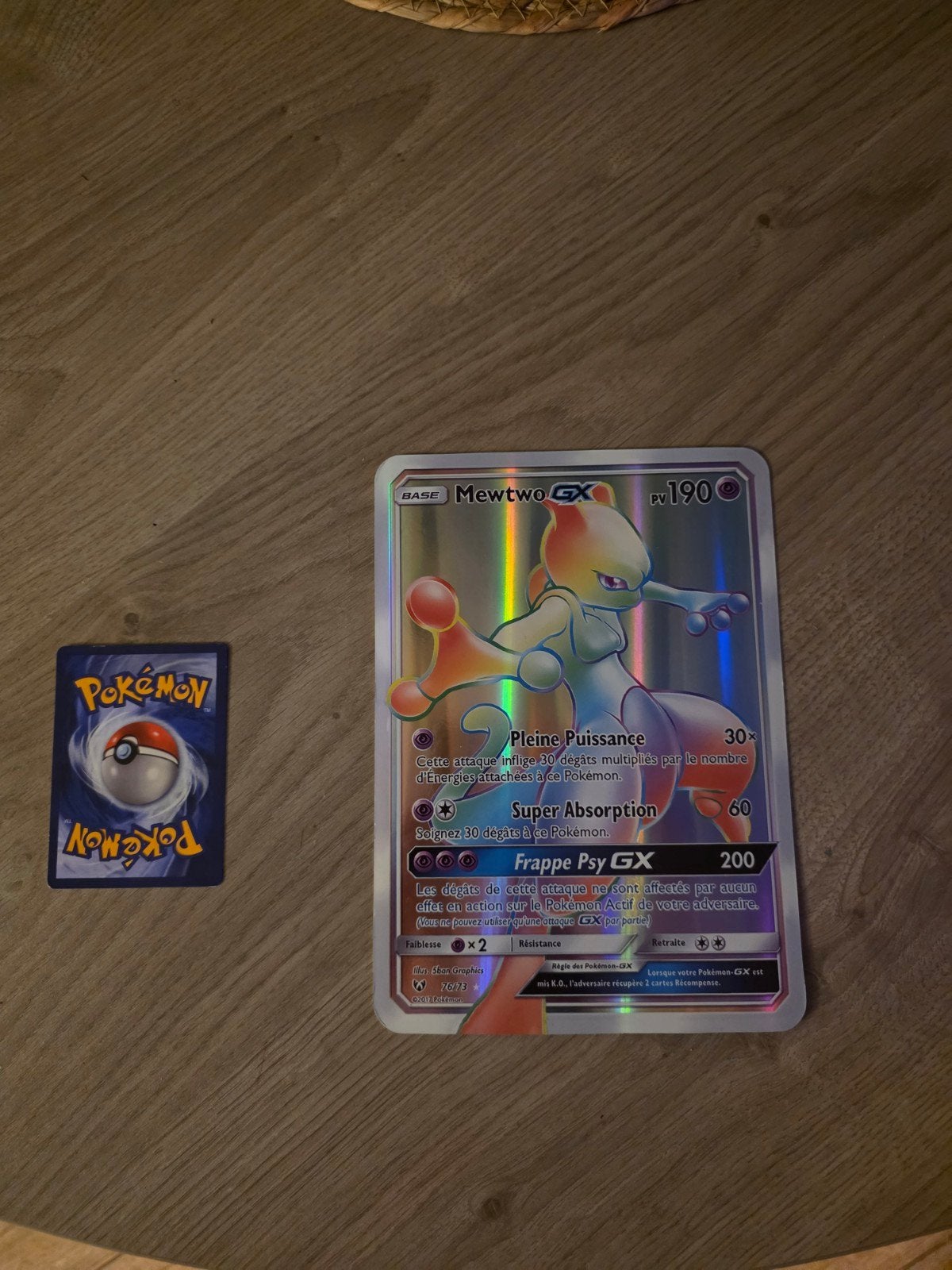 mewto grote pokemonkaart!, Enlèvement