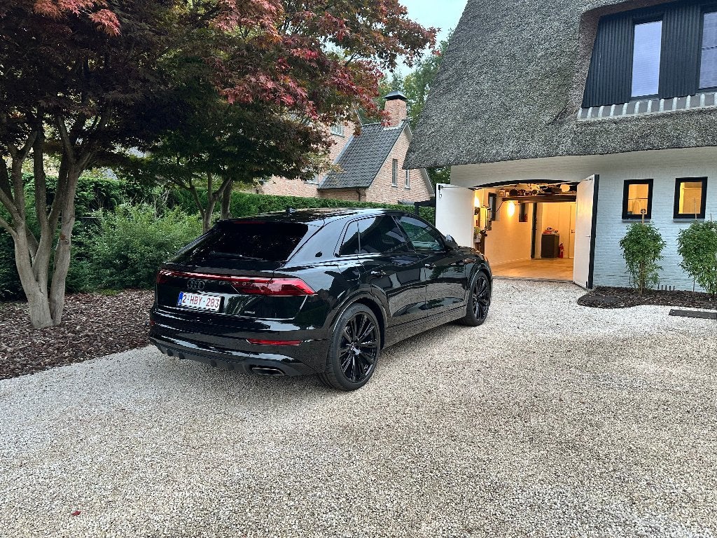 Audi Q8 SUV 55 TFSI e, Autos, Audi, Particulier, Q8, 4x4, ABS, Caméra de recul, Phares directionnels, Airbags, Air conditionné