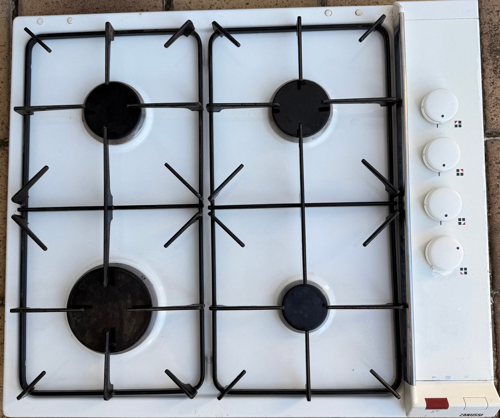 Taque de cuisson au gaz Zanussi allumage piezzo-électrique, Electroménager, Tables de cuisson, Enlèvement, Comme neuf