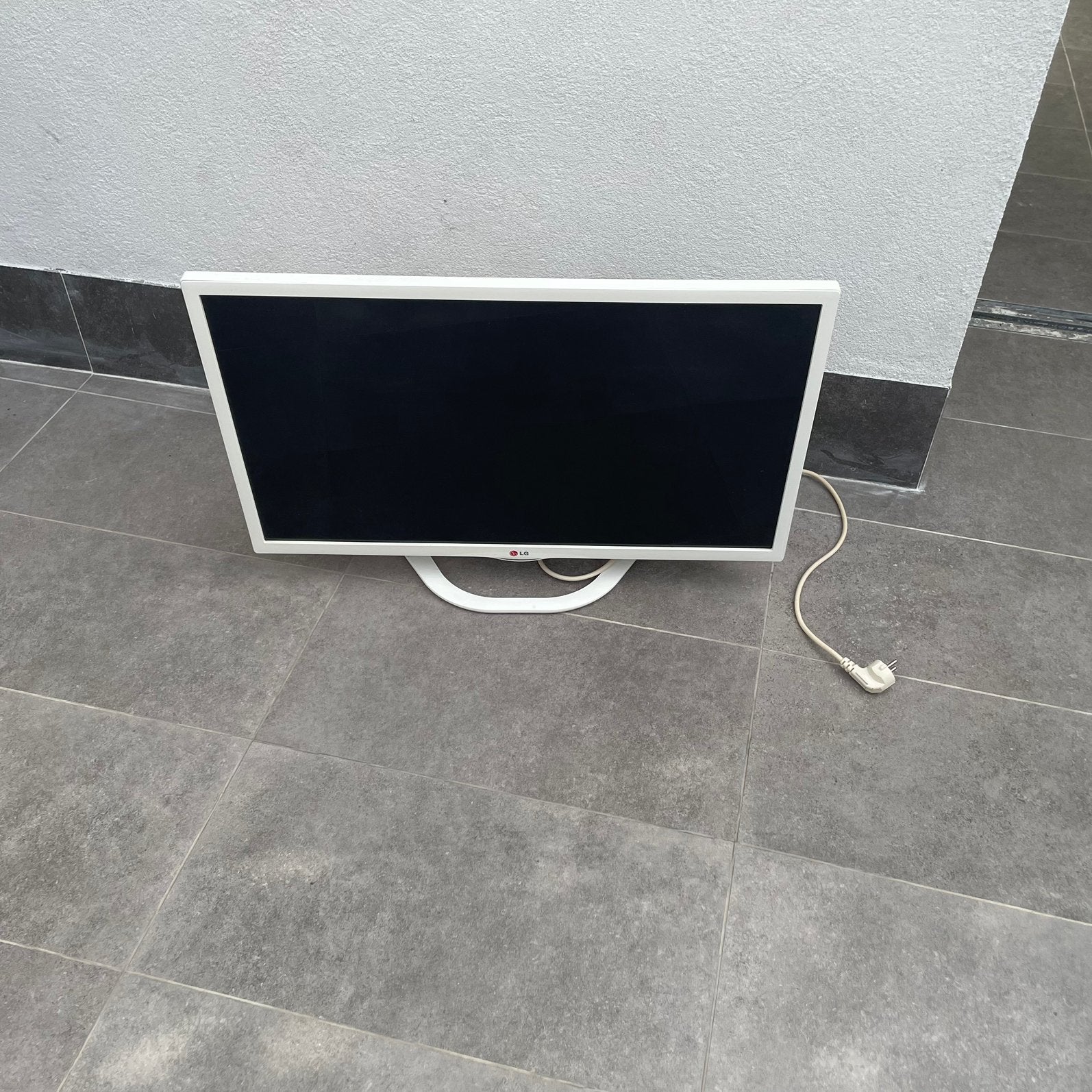 LG 32" Smart TV Wit (Model 32LN5778), Enlèvement, Comme neuf, LG, Smart TV