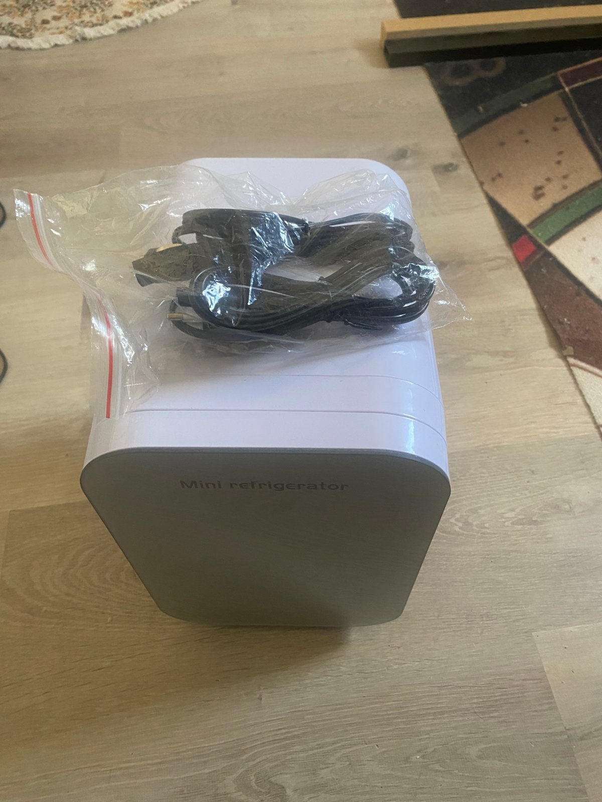 Mini ijskast voor mee opreis of zelfs in de auto, Elektronische apparatuur, Ophalen, Zo goed als nieuw
