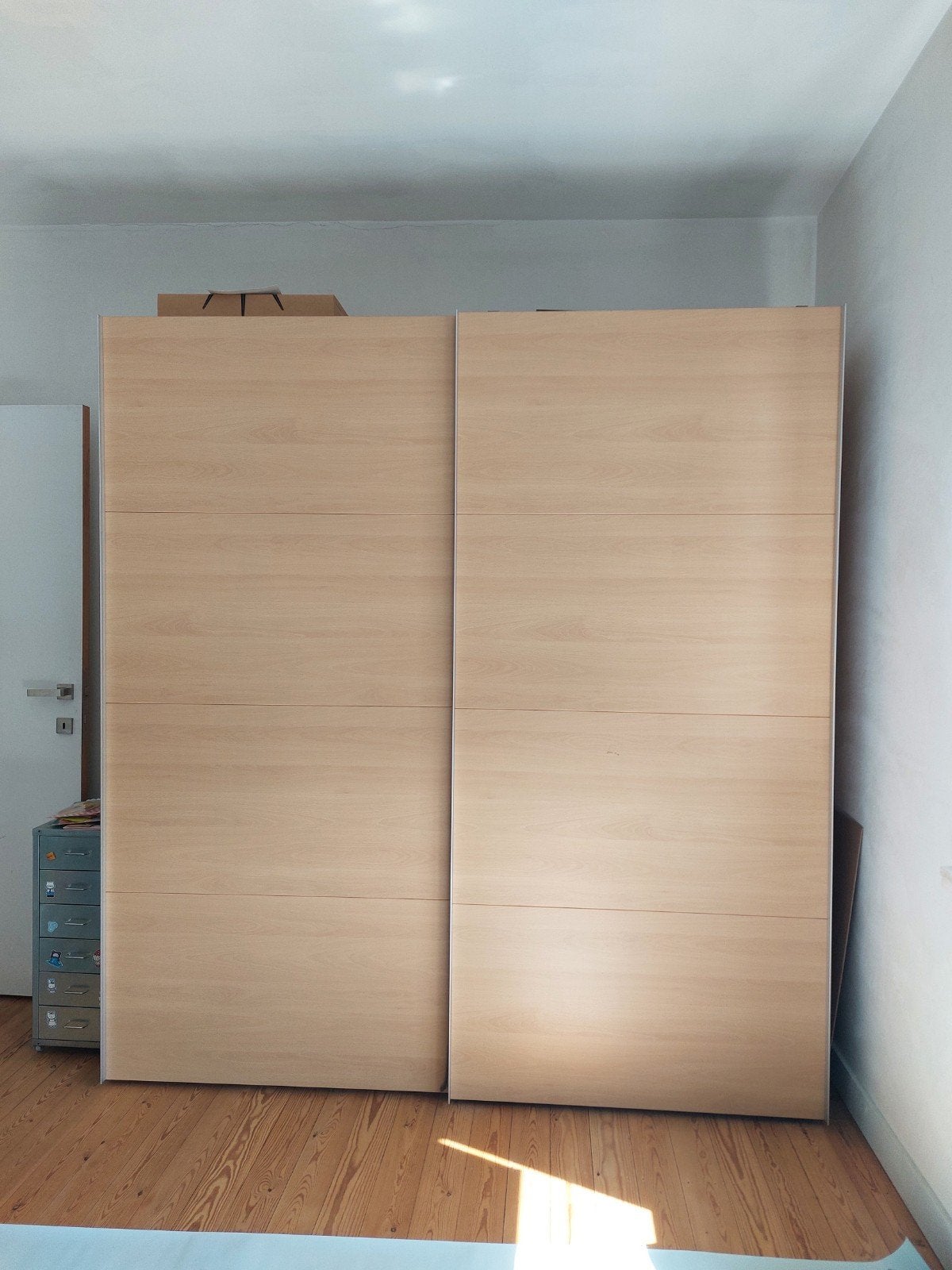 Grote kleerkast te koop, aangekocht bij Weba, lichtbruin., Met deur(en), Gebruikt, 200 cm of meer, 150 tot 200 cm