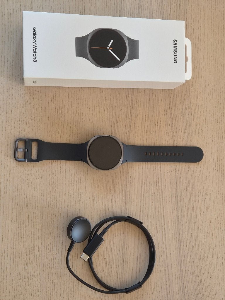 Samsung Galaxy Watch 8 (40mm) LTE / 4G - NEUVE, Neuf, Enlèvement, Samsung galaxy watch 8, Noir