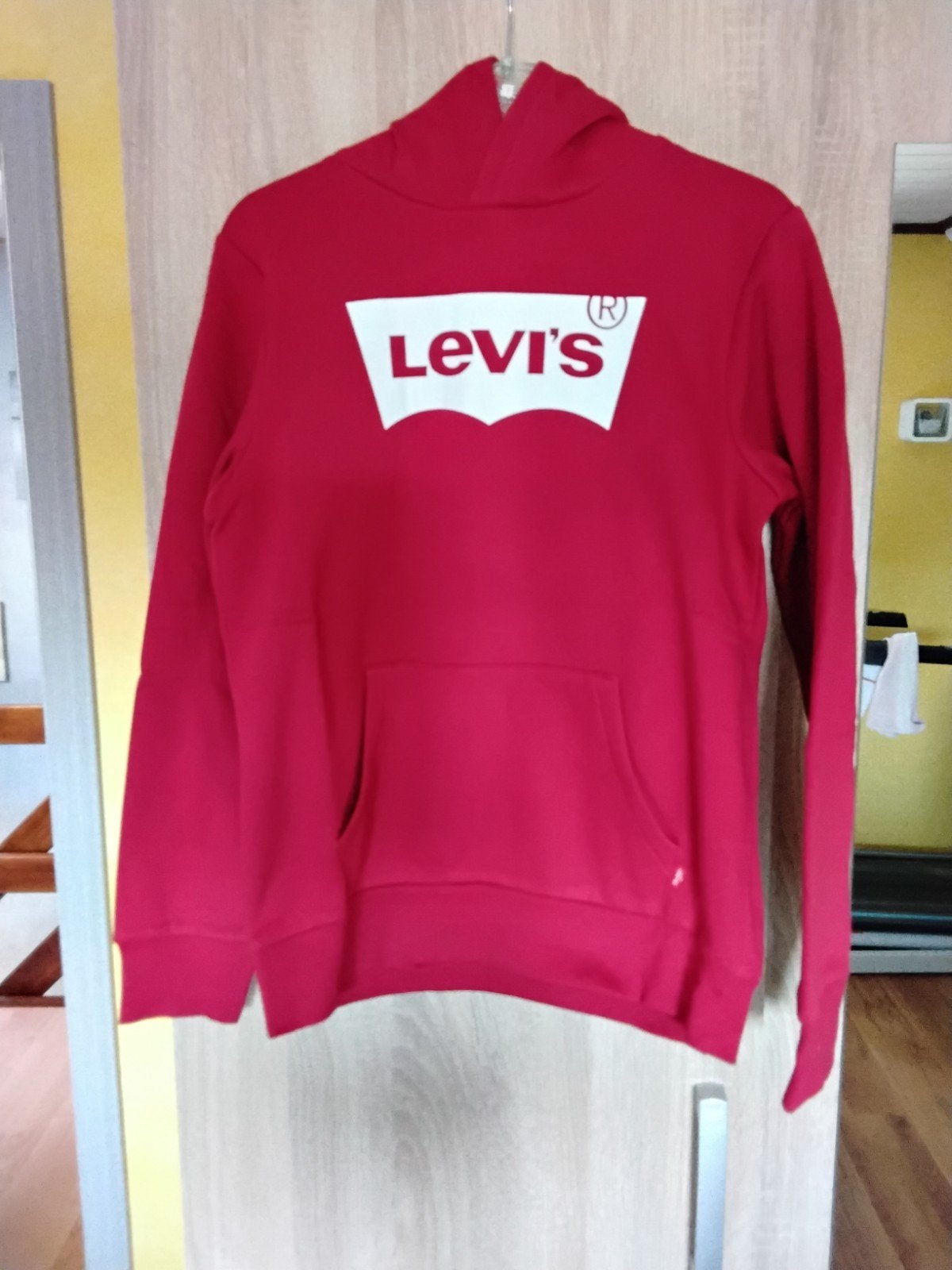 Sweat à capuche, Enlèvement