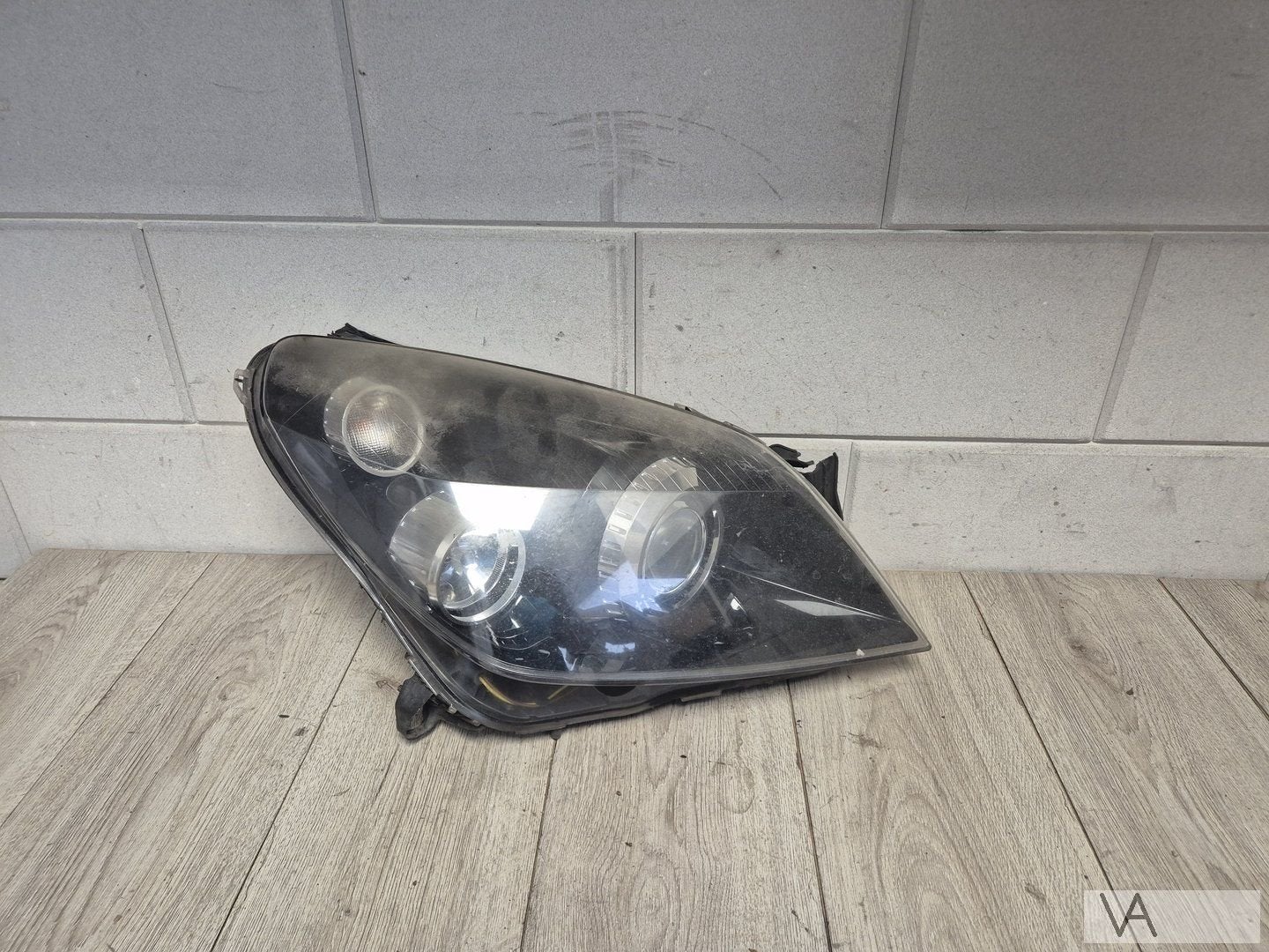 Koplamp rechts xenon van Opel Astra H 2004 - 2010 MET SCHADE, -, Opel, Utilisé, -