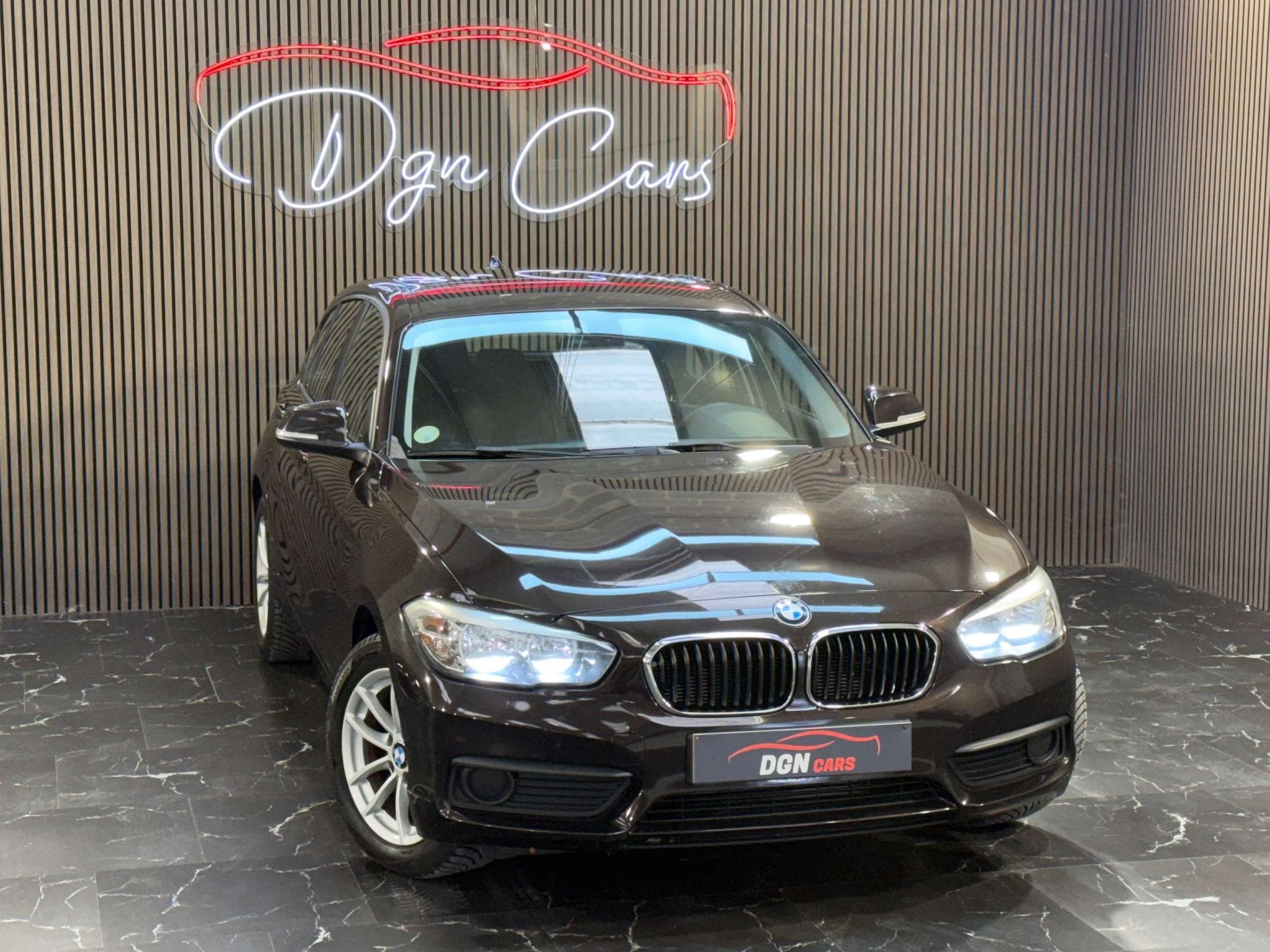 BMW 1 Serie 116 116 d (bj 2015), https://public.car-pass.be/vhr/6c8b736e-70bf-42e6-a320-6a03bf12672d, Gebruikt, Bruin, 116 pk