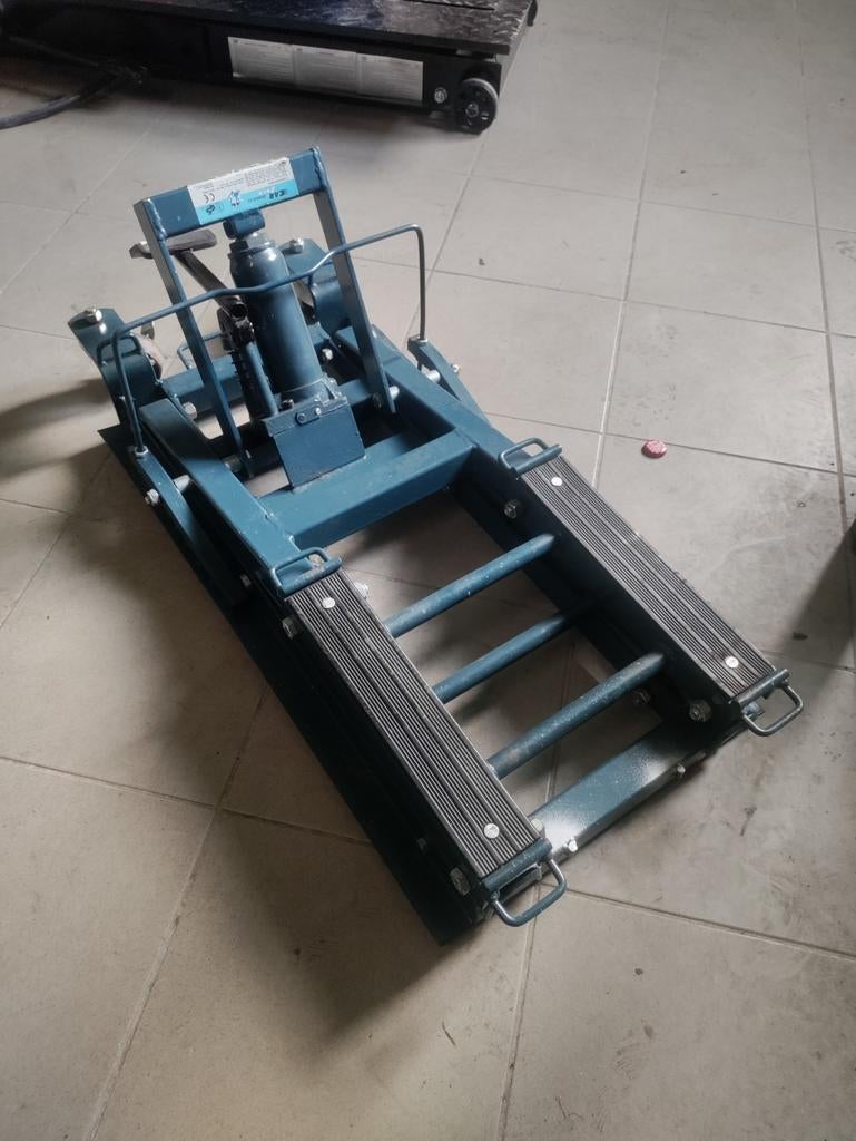 Motorkrik 400kg, Ophalen