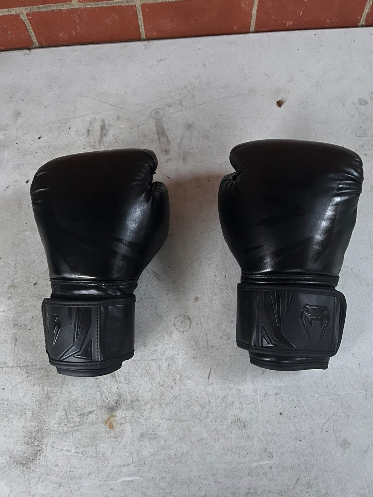 Gant de boxe Venum Challenger 3.0 taille 10 oz négociable, Enlèvement, Comme neuf
