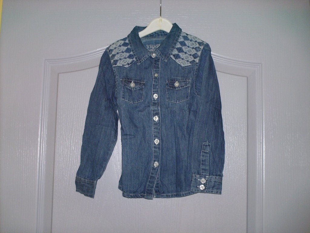 a vendre chemisier enfant, Enfants & Bébés, Vêtements enfant | Taille 110, Enlèvement ou Envoi, 3 suisse, Chemise ou Chemisier