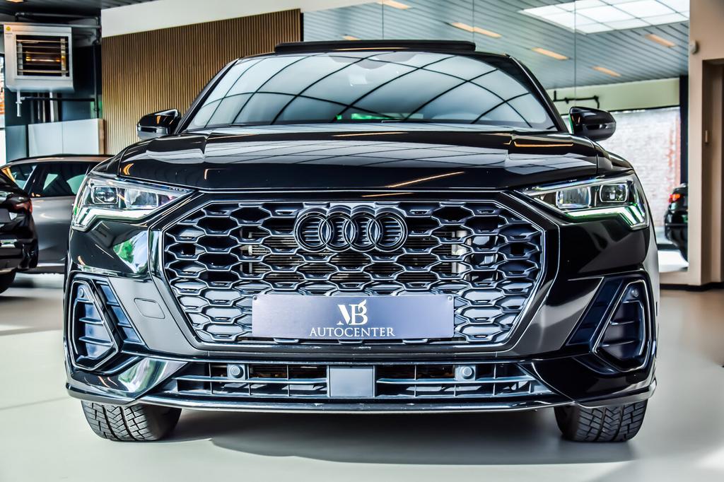 Audi Q3 Sportback 45 TFSIe S-Line Night Edition 02/2022, Auto's, Audi, 245 pk, 0 min, 0 kg, Zwart