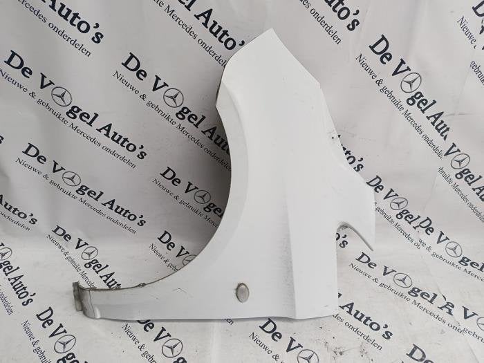 Aile avant gauche d'un Mercedes Vito (9147), Autos : Pièces & Accessoires, Carrosserie & Tôlerie, Mercedes-Benz, Utilisé, 3 mois de garantie