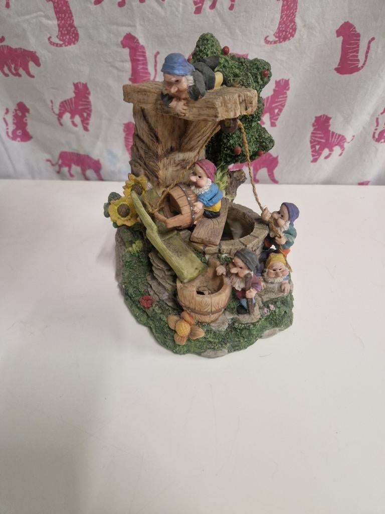 Fontein met kabouters, Ophalen, Gebruikt, Fantasy