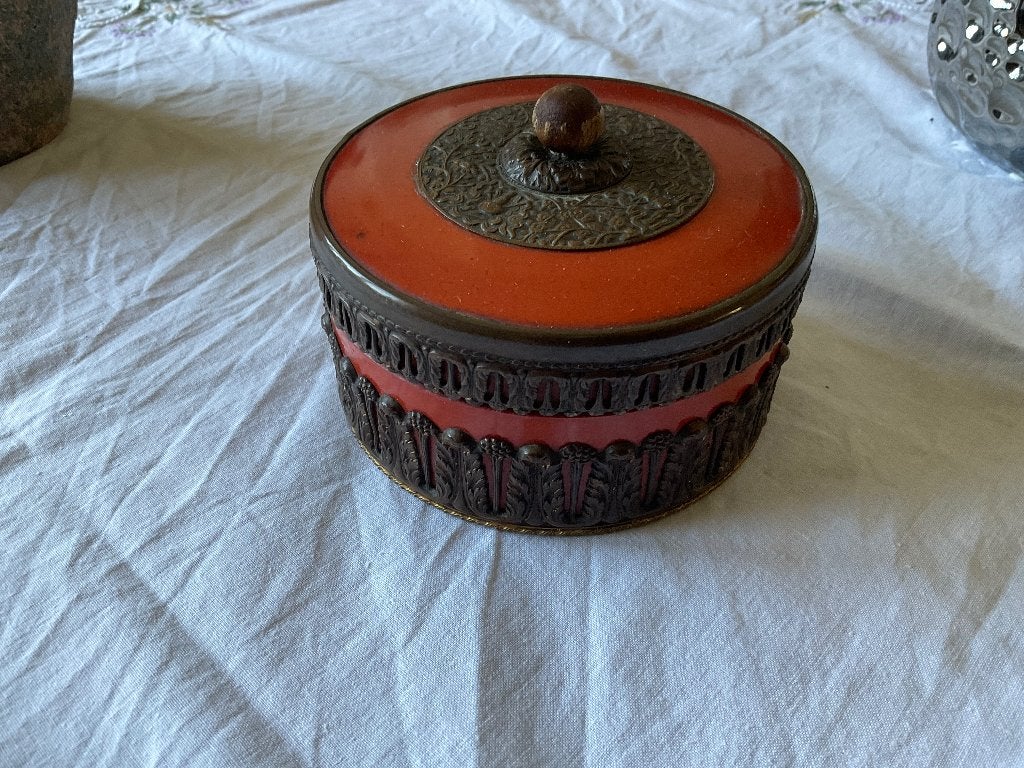 Vintage sieradendoosje/oranje doosje met bronzen details, Antiquités & Art, Enlèvement ou Envoi