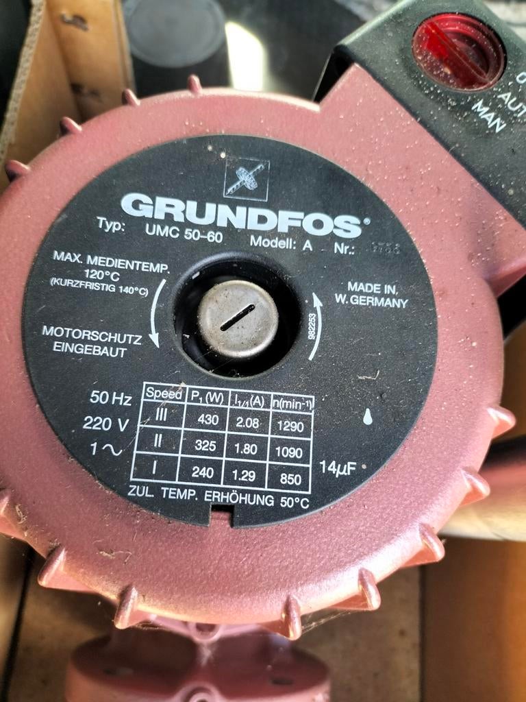 Nieuwe Grundfos pomp, Doe-het-zelf en Bouw, Ophalen