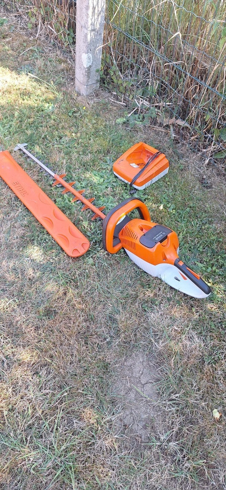Taille haie STIHL HSA 86, Jardin & Terrasse, Taille-haies, Enlèvement, Batterie