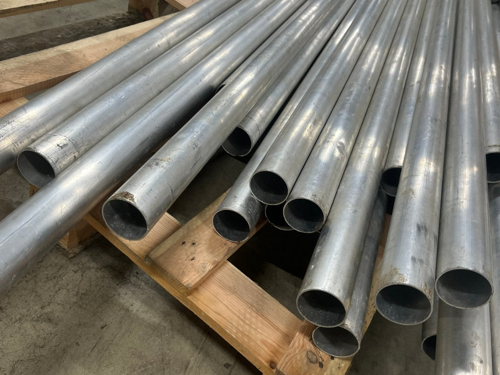 Aluminium buis, Ophalen, Zo goed als nieuw, Aluminium