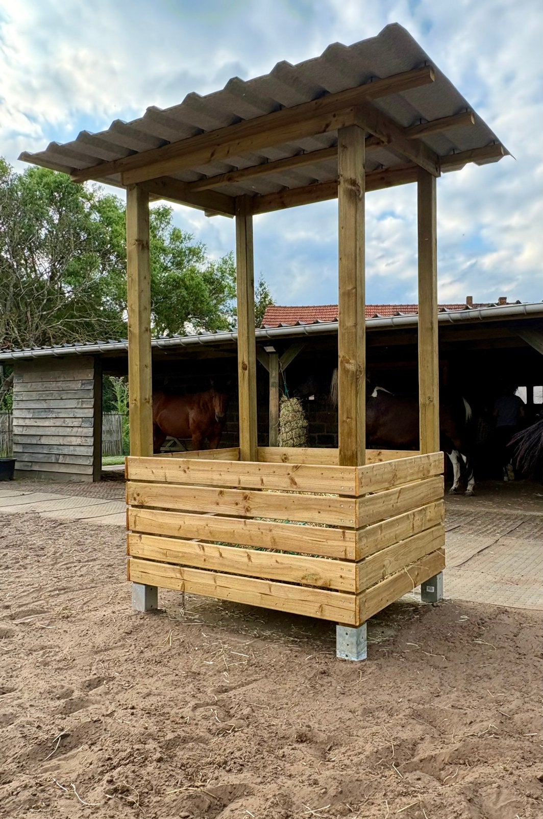 Slowfeeder hooihuisje, Weidegang, 4 paarden of pony's of meer