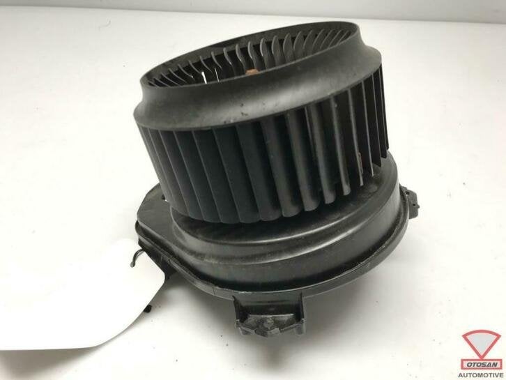 ventilateur de moteur de chauffage mercedes classe b w246 a2, Mercedes-Benz AG, Mercedes-Benz, Utilisé, Mercedesstrasse 120
70372  Stuttgart, DE