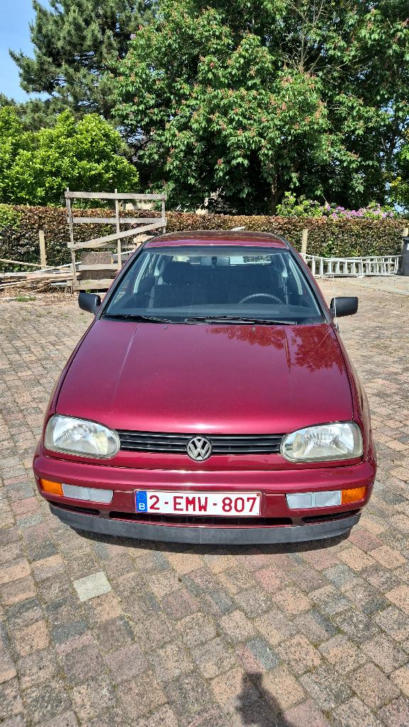 Volkswagen golf 3, Autos, Volkswagen, Particulier, Golf, Airbags, Essence, 5 portes, Automatique, Autres couleurs, Noir, Enlèvement