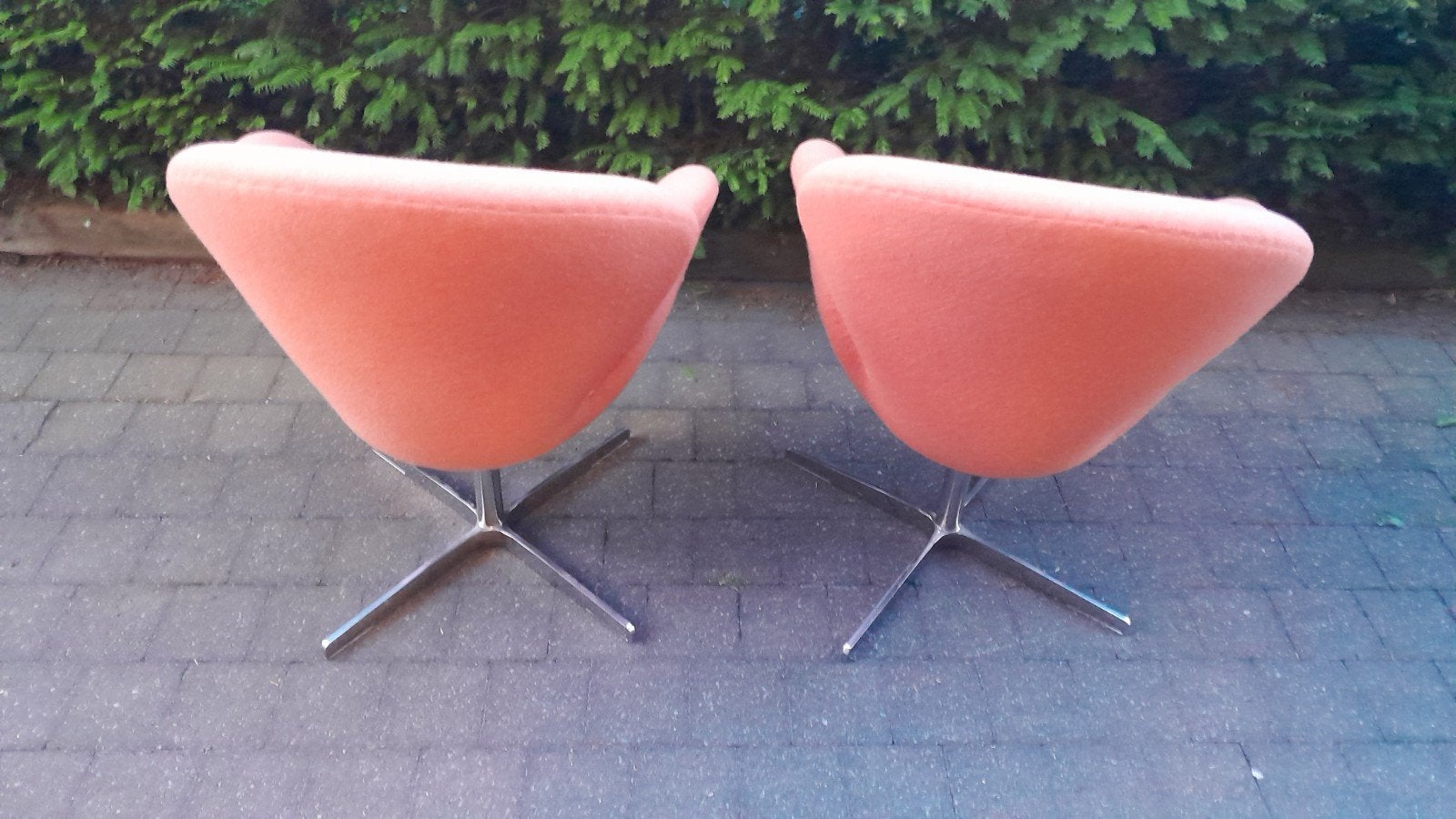 2 répliques de chaise Swan orange vintage, Maison & Meubles, Moins de 75 cm, Enlèvement, Utilisé, 50 à 75 cm