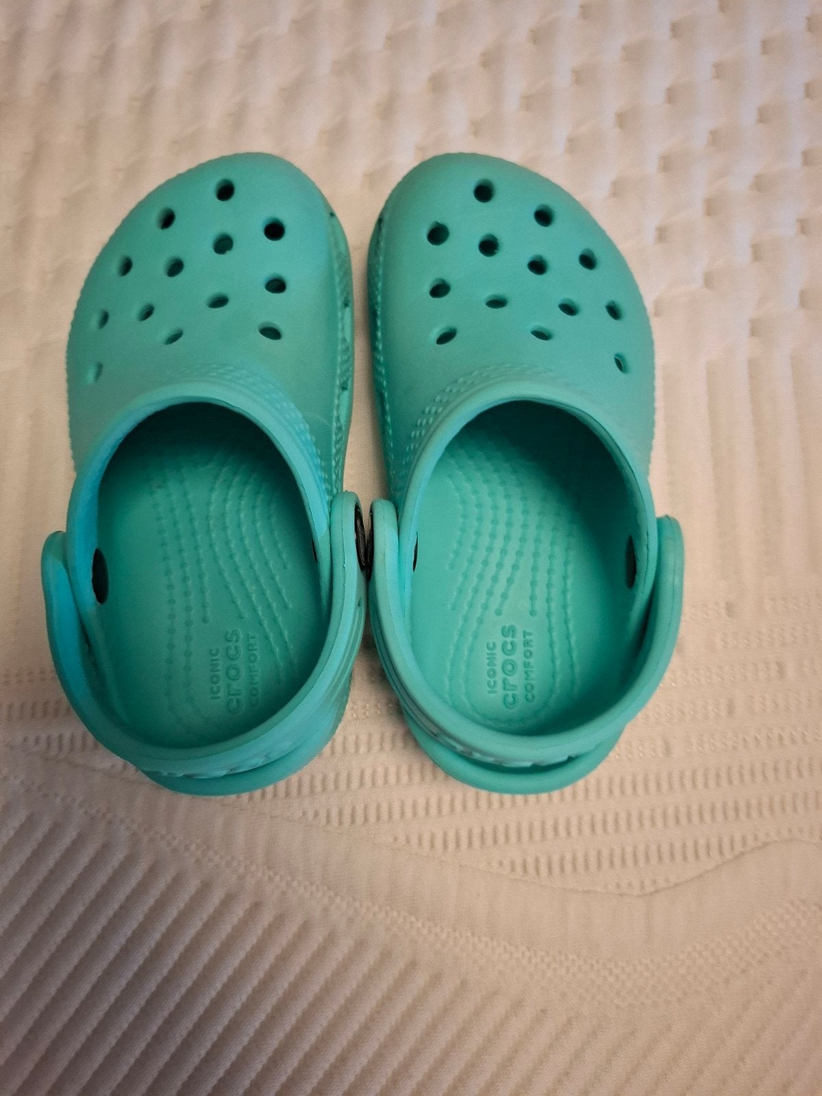 crocs maat7, Enfants & Bébés, Vêtements de bébé | Chaussures & Chaussettes, Garçon ou Fille, Crocs, Comme neuf, Enlèvement