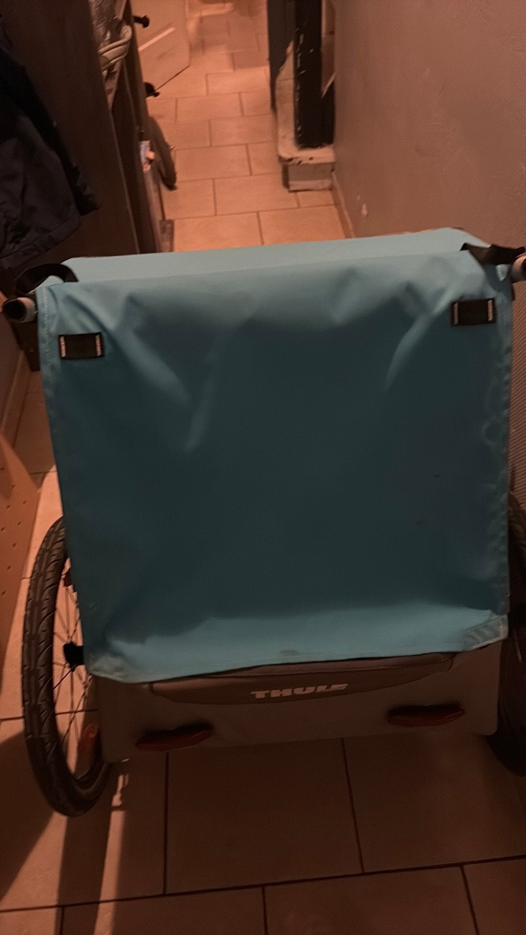 Thule fietskar, Fietsen en Brommers, Fietsaccessoires | Aanhangwagens en Karren, Ophalen, Gebruikt, Opvouwbaar, Kinderkar