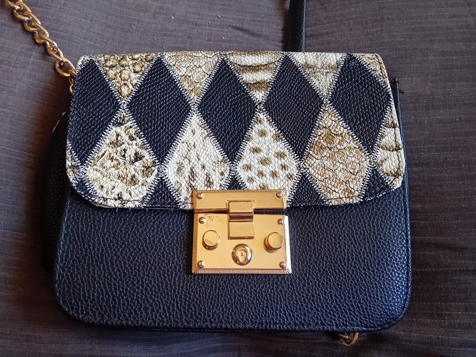 Sac bandouillere, Enlèvement