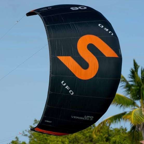 Slingshot UFO v3 5m, Sports nautiques & Bateaux, Enlèvement ou Envoi, Utilisé, 5 m², Kite