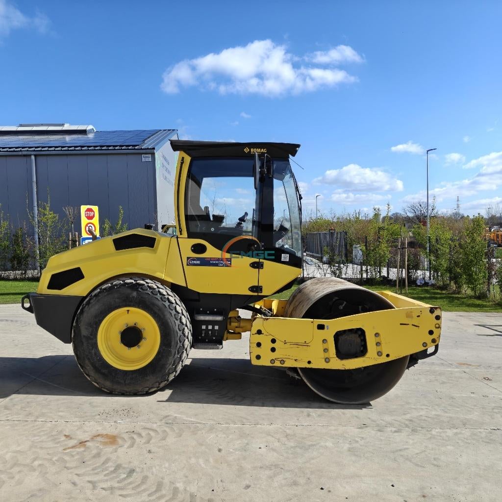 Rouleau Bomag BW177D-5 - 2022 - 704h - 6,6T - RO1140, Enlèvement