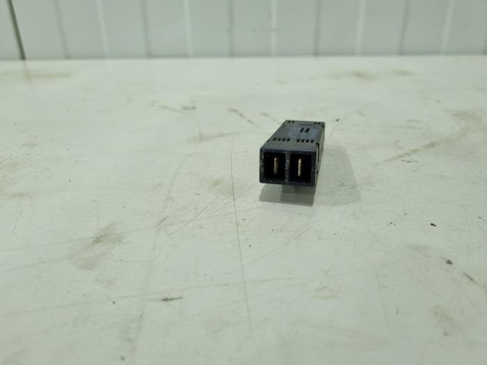 Antenne amplificateur d'un Mercedes GLC-Klasse, Autos : Pièces & Accessoires, Électronique & Câbles, Mercedes-Benz, Utilisé, 3 mois de garantie
