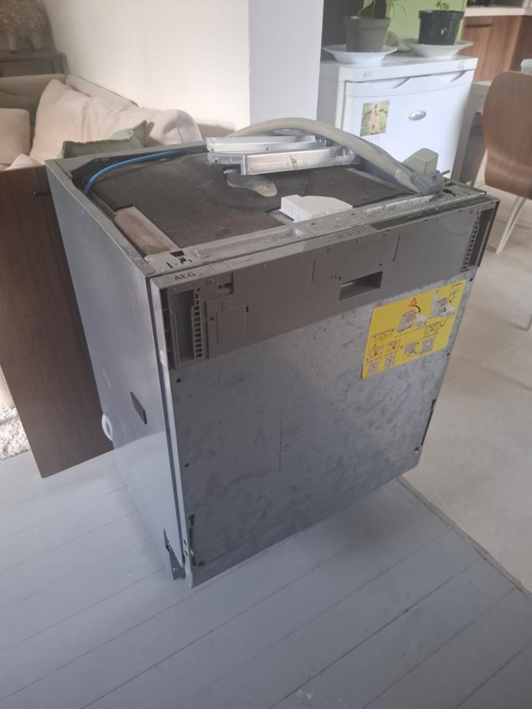 Aeg vaatwasser uit 2019 DEFECT, Elektronische apparatuur, Vaatwasmachines, Ophalen