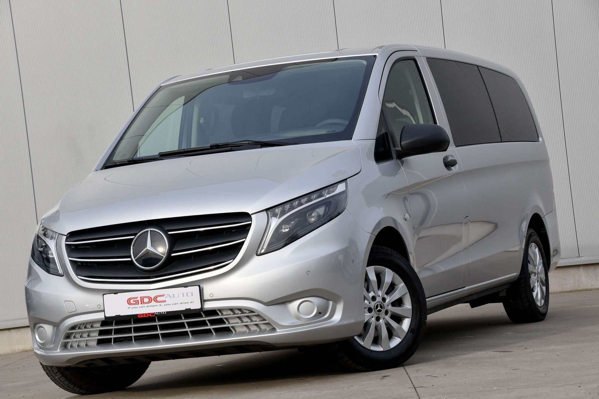 Mercedes-Benz Vito 2.0 Tourer l 8 PL l Navi l Camera l, 4 deurs, Stof, Gebruikt, 4 cilinders