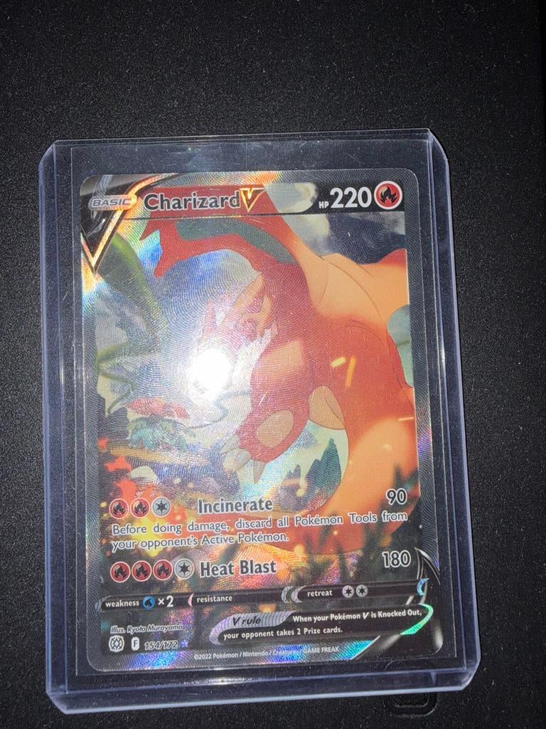 Charizard v #154 brilliant stars alternate art, Hobby en Vrije tijd, Ophalen of Verzenden, Zo goed als nieuw