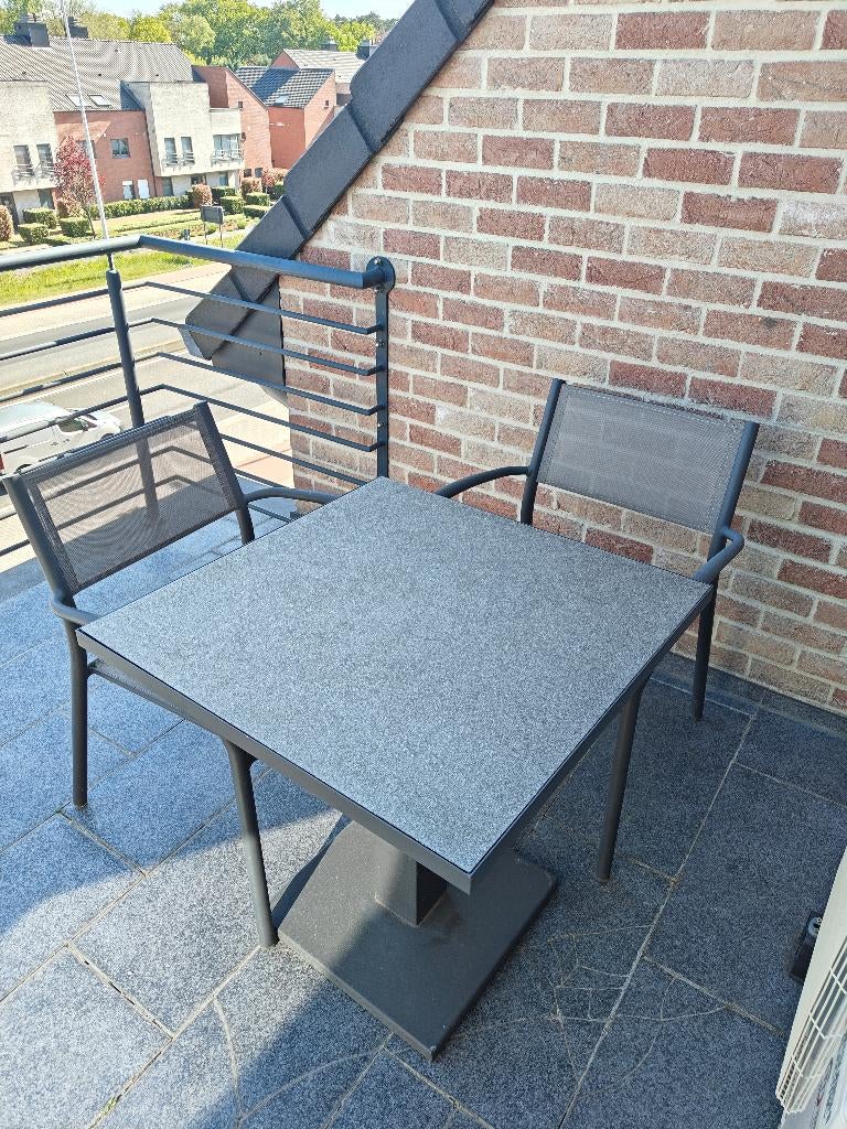 Terrastafel met 2 stoelen., Ophalen, Zo goed als nieuw, Vierkant, Overige materialen