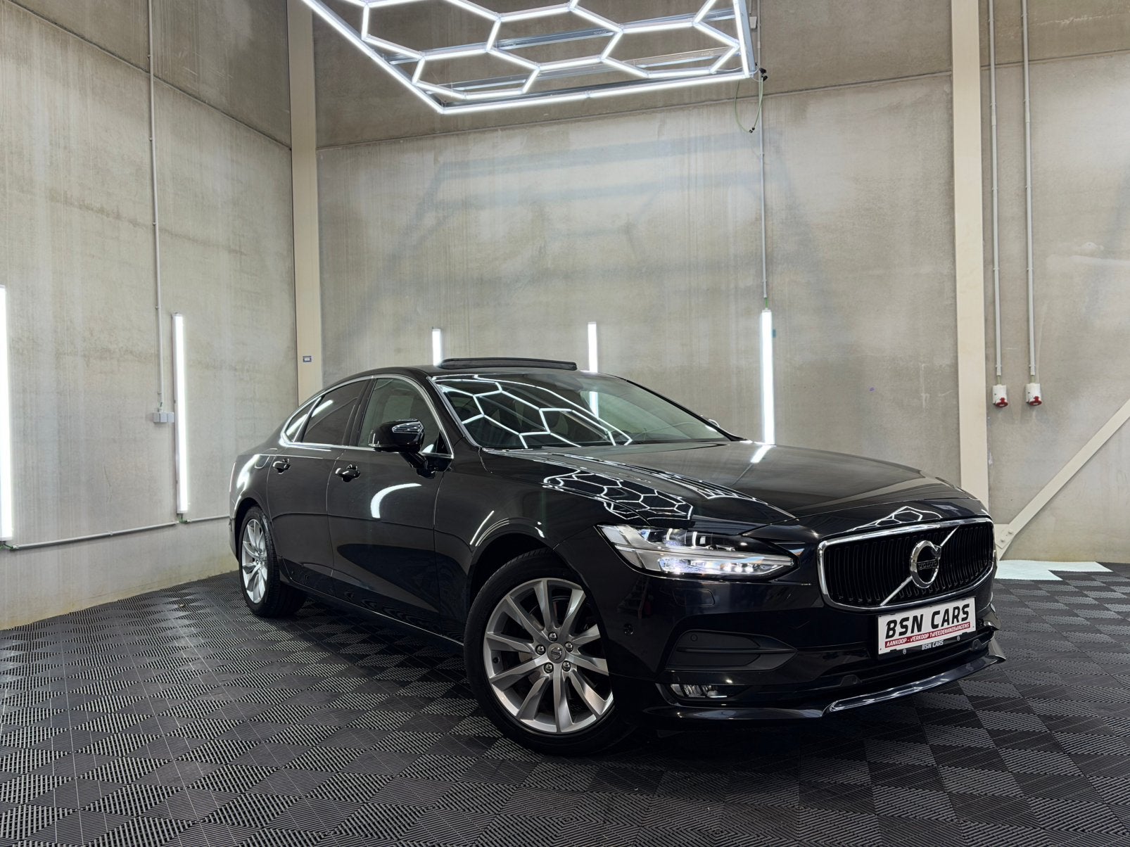 VOLVO S90/OPENDAK/1EIGENAAR/LEER/MEMORY/PDC/GARANTIE, Auto's, Zwart, Leder, Berline, Volvo Selekt