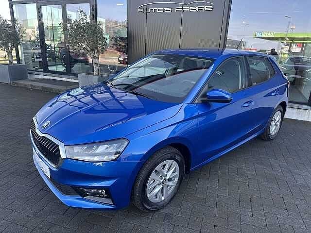 SKODA Fabia 1.0i  DSG  130years Camera GPS Verw zetels NIEUW, Auto's, Skoda, Automaat, USB, Zwart, Blauw