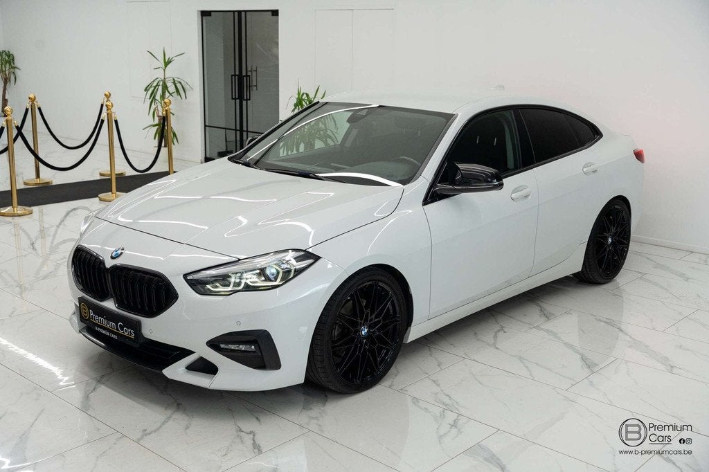 BMW 218 i Sport line! Shadow line! Zetelverwarming, garantie, 100 kW, 4 deurs, Gebruikt, 1885 kg