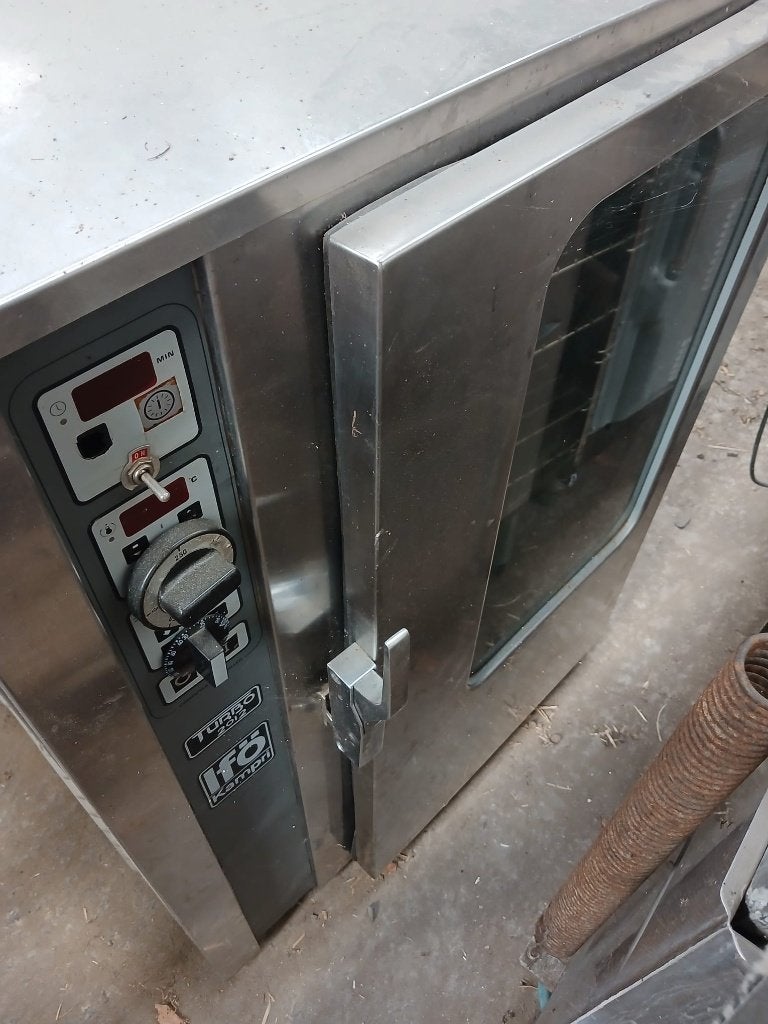 Four professionnel – triphasé 400V – à enlever à Dinant, Electroménager, Enlèvement, Utilisé, Four professionnel, Autres marques