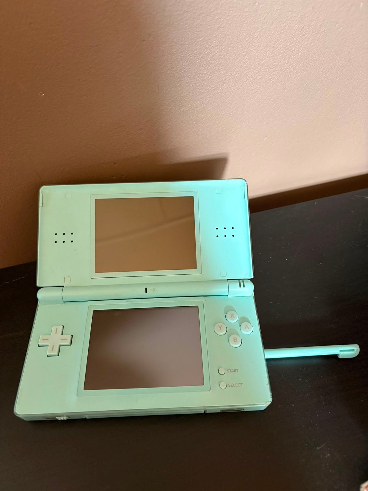Nintendo DS Lite Lichtgroen Ijsblauw, originele accessoires, Games en Spelcomputers, Spelcomputers | Nintendo DS, Zo goed als nieuw