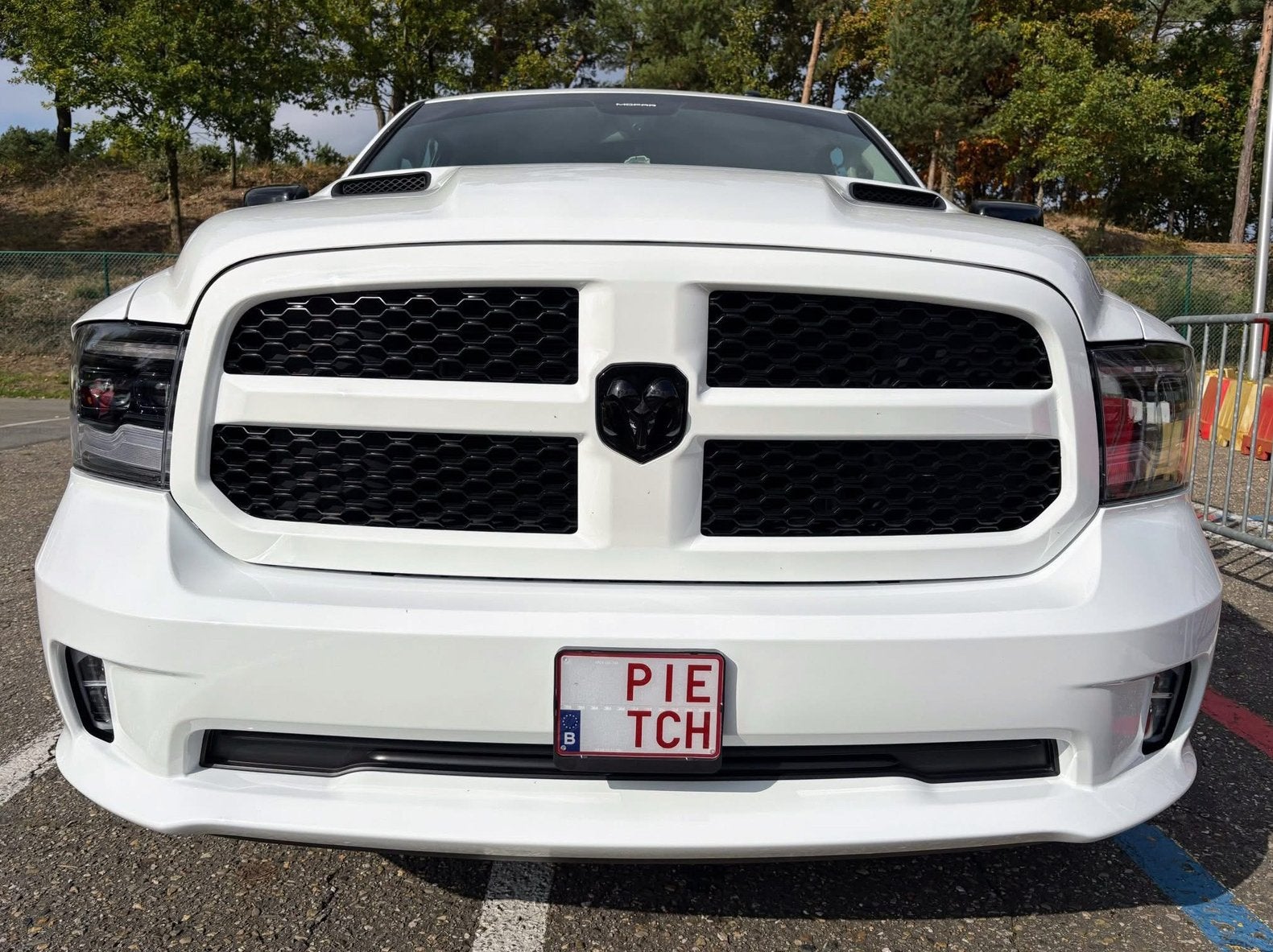 Ram 1500 grill (Mopar), Ophalen of Verzenden, Nieuw, Voor, Dodge