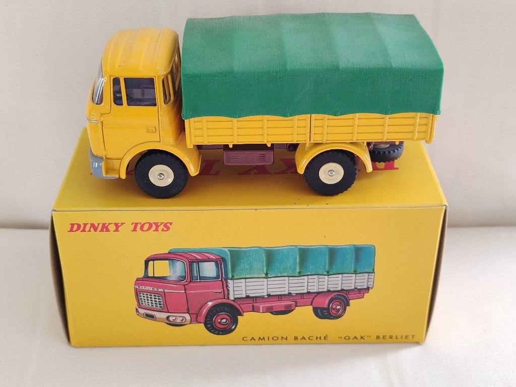 Dinky Atlas _ BERLIET vrachtwagen met dekzeil GAK _ ref. 584, Hobby en Vrije tijd, Ophalen of Verzenden, Zo goed als nieuw, Bus of Vrachtwagen