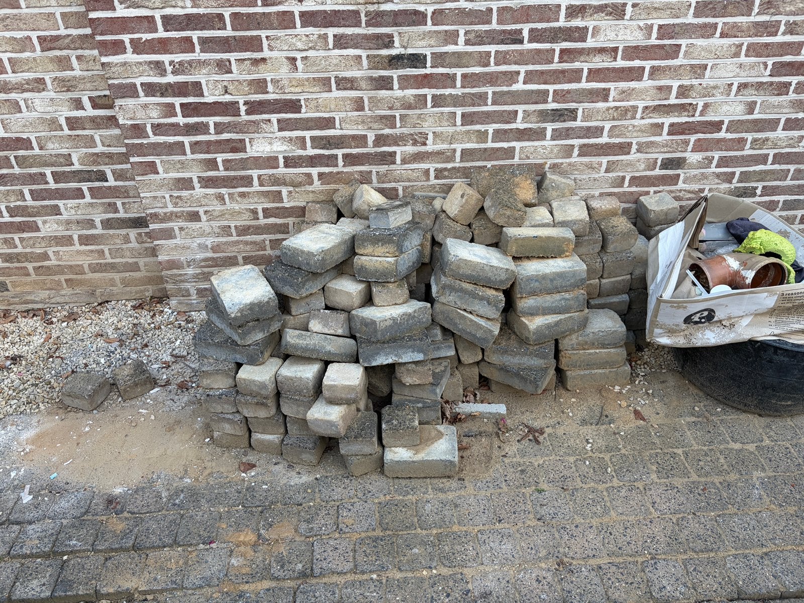 Klinkers gratis af te halen, Tuin en Terras, Grind, Keien en Split, Ophalen, Overige materialen, Gebruikt, Blauw