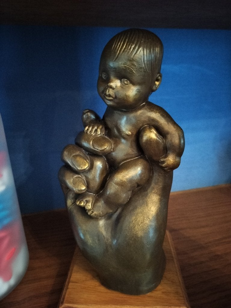 bronzen (of kunsthars) beeldje, Antiek en Kunst, Ophalen of Verzenden