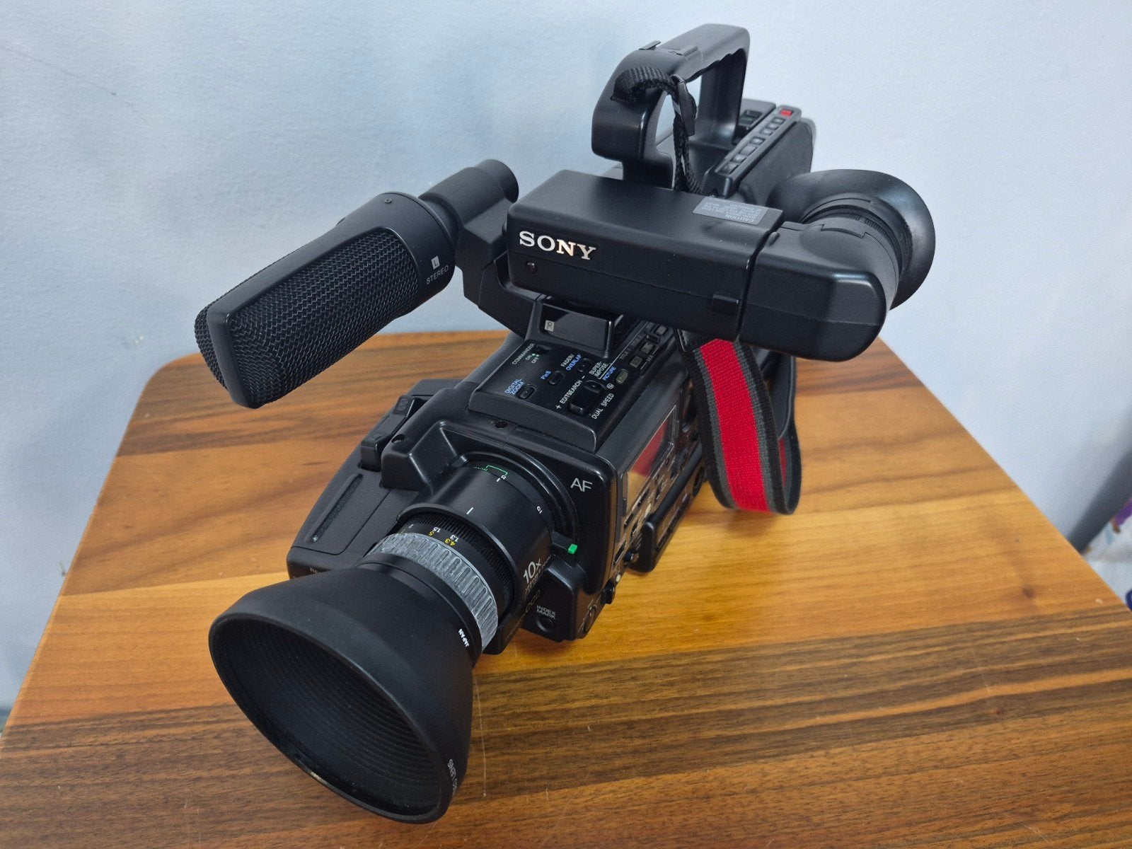 Sony Hi8 Pro, TV, Hi-fi & Vidéo, Enlèvement ou Envoi, Caméra, Autres types, Ne fonctionne pas
