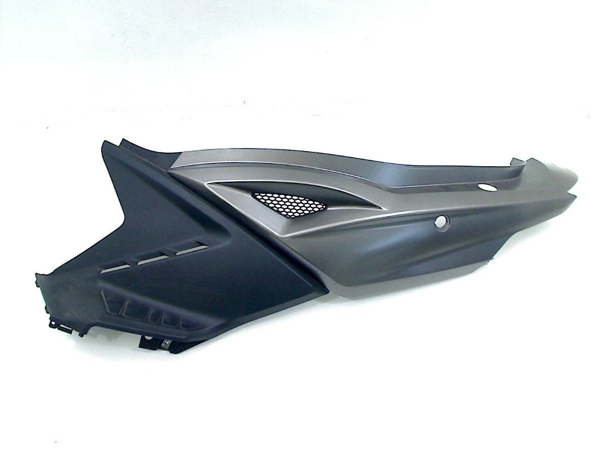 KONTPANEEL LINKS Kymco Agility 50 16+ 2021-2023 (E5), Dhr. S. di Majo, Gebruikt, Info@cama-motorparts.nl, P.J. Troelstraweg 8 8
3144 CX  MAASSLUIS, NL