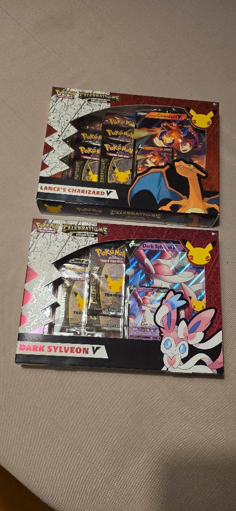 2x Pokemon Celebrations 25th Collection Box, Ophalen, Nieuw, Boosterbox, Foil