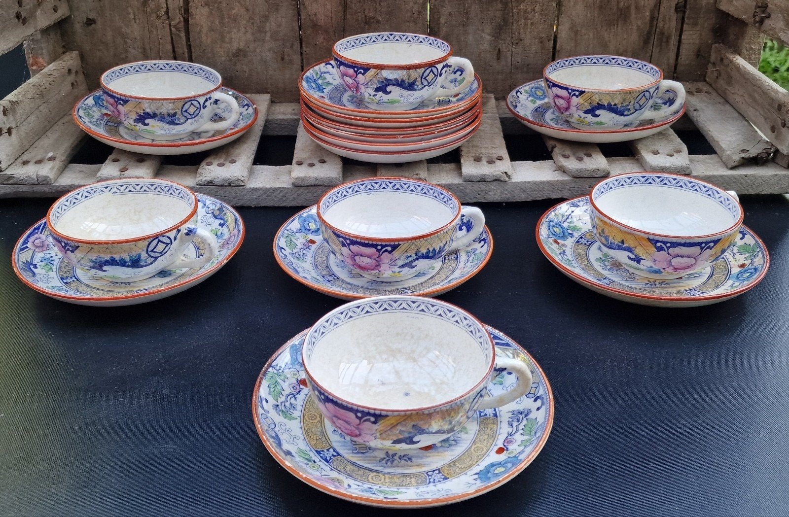 7 tasses et soucoupes de Creil et Monter Terre de Fer, Enlèvement ou Envoi