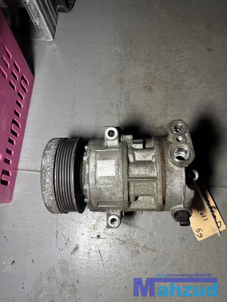 OPEL CORSA D 1.2 Airco pomp compressor 55701200 GQ2, Gebruikt, Opel Automobile GmbH, Kontakt@opel-infoservice.de, Opel