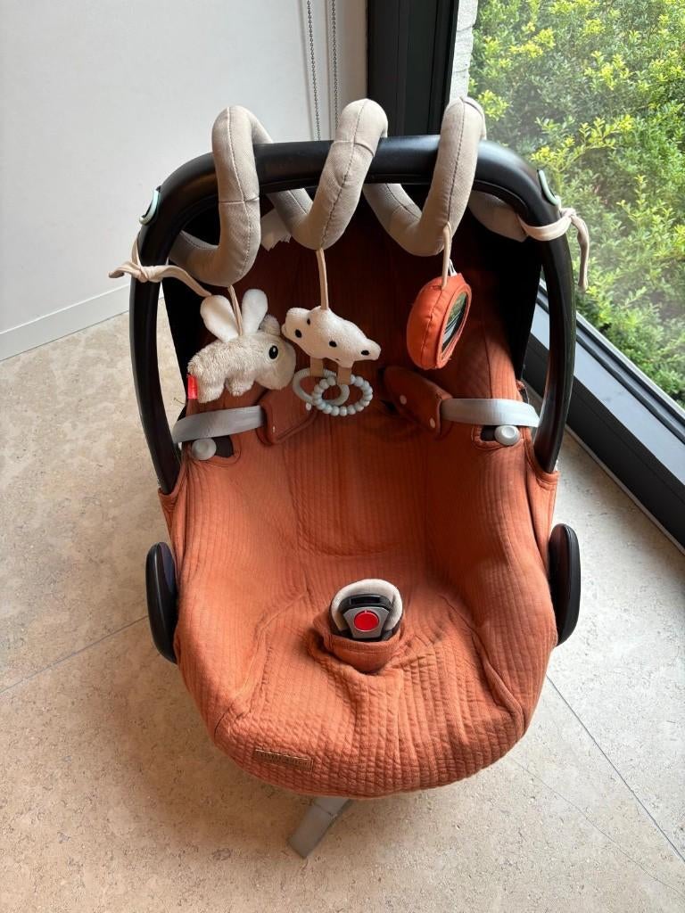 Maxi cosi met familyfix en regenhoes, Ophalen, Gebruikt, Overige typen