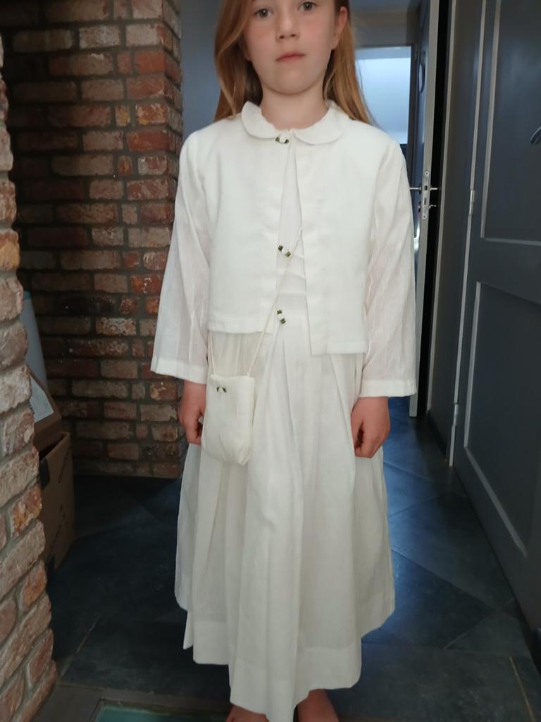 Robe de cérémonie blanche, Ophalen